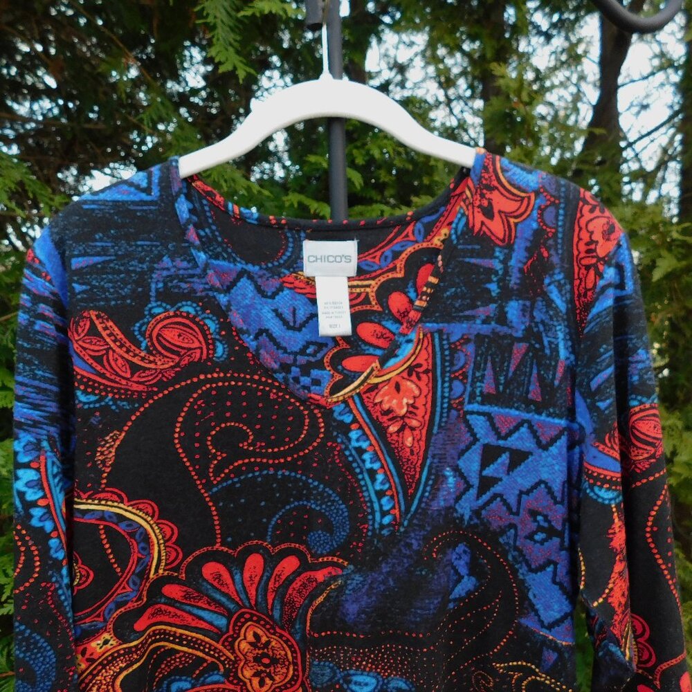 Chico's Colorful Print Rayon Blend 3/4 Sleeve Vneck Top - Picture 2 of 3